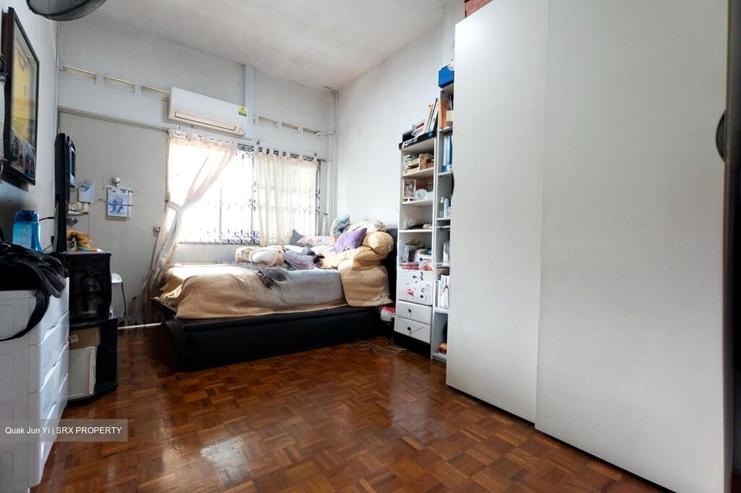 Golden Hill Estate (D19), Terrace #503747591